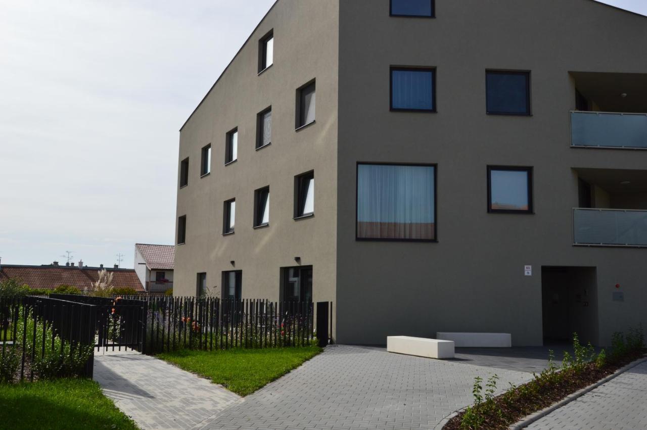 Palm Garden Apartment 1 Mikulov Exterior foto